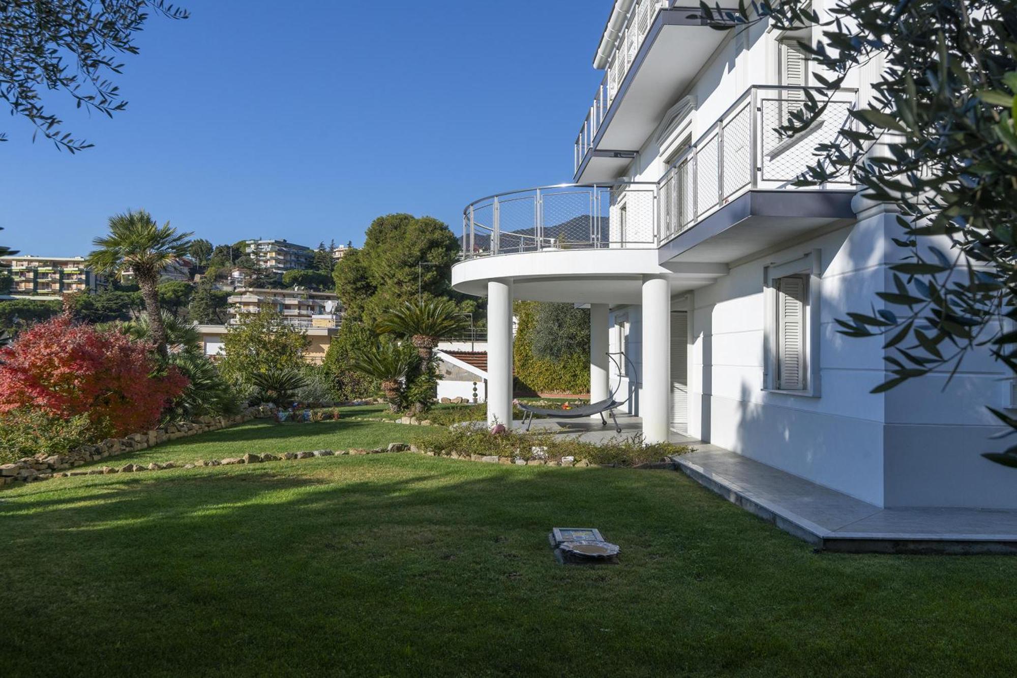 La Lincolnia - With Garden And Seaview - Happy Rentals سانريمو المظهر الخارجي الصورة